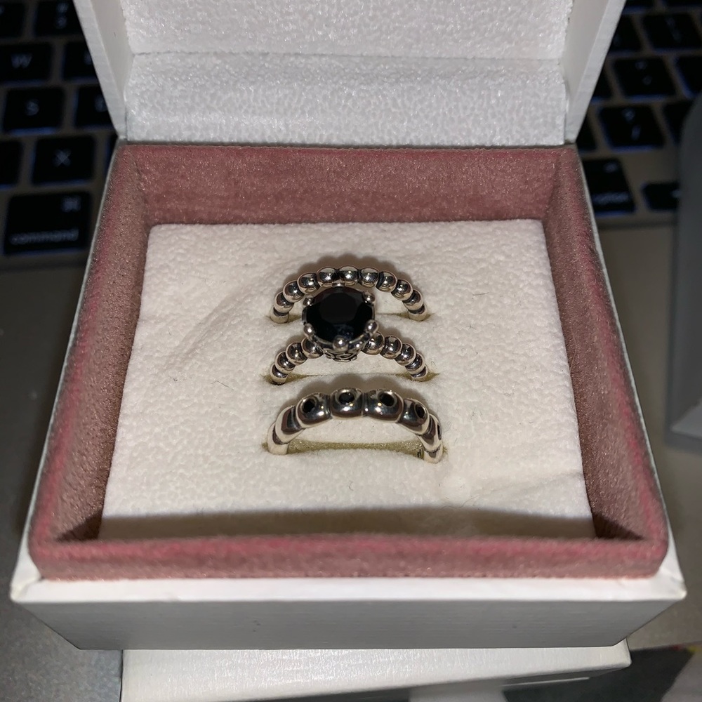 Pandora ring set retired